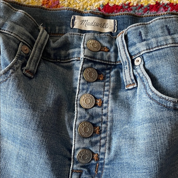 MADEWELL HIGH RISE RAW HEM DENIM SHORTS SIZE 26 / 2 BUTTON FLY - Picture 5 of 8